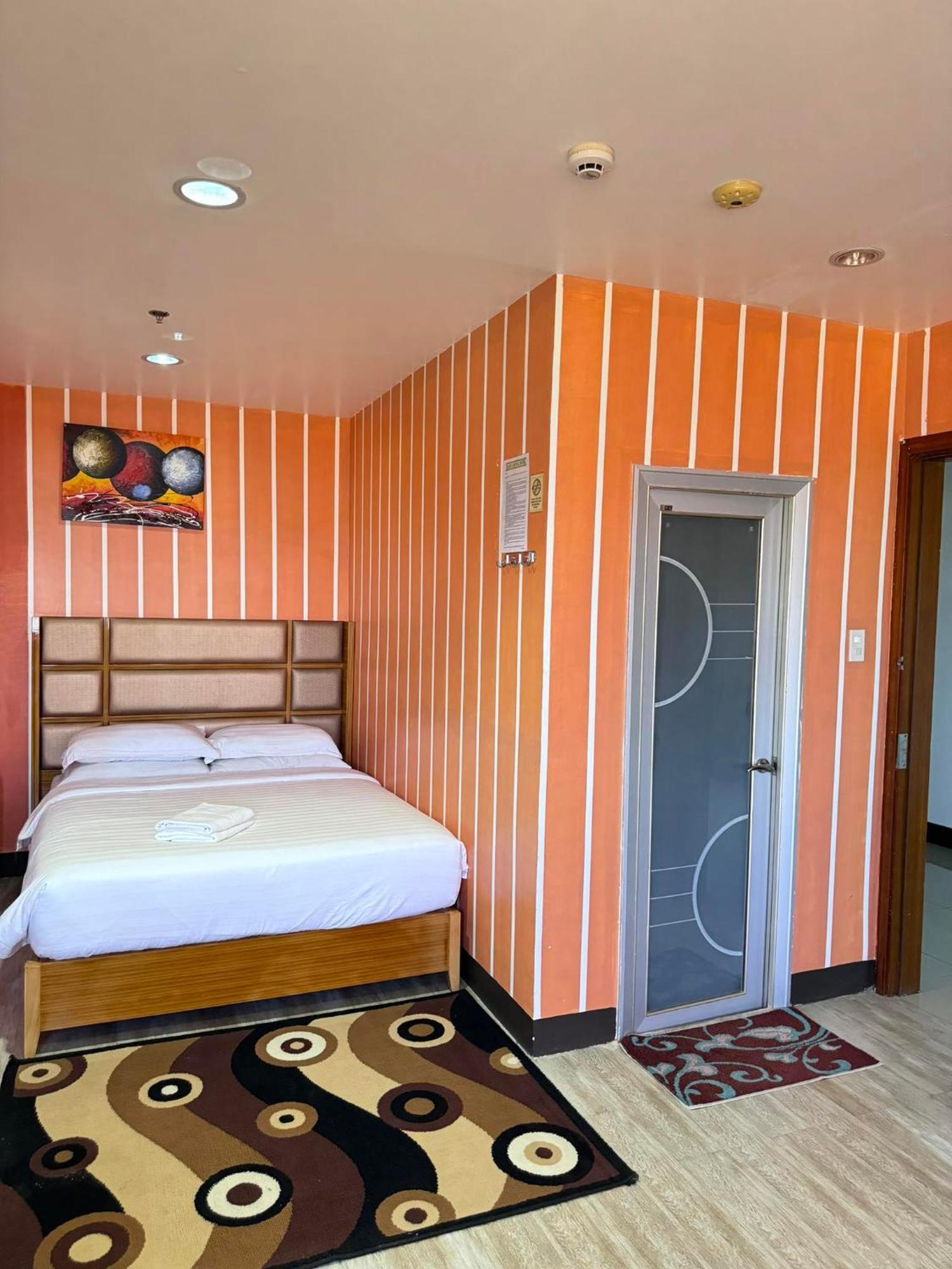 Jeamco Royal Hotel-Palawan Puerto Princesa Buitenkant foto