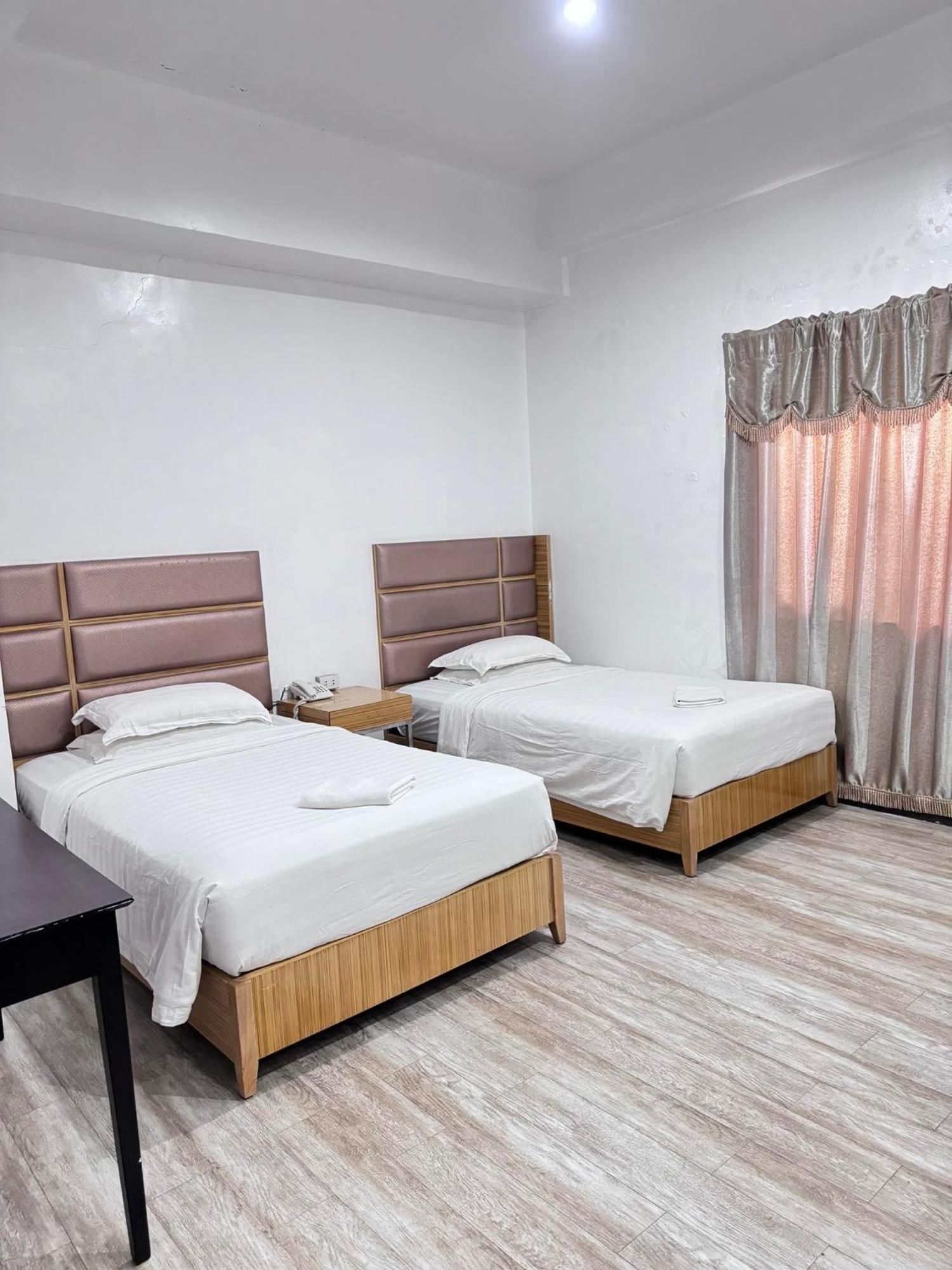 Jeamco Royal Hotel-Palawan Puerto Princesa Buitenkant foto