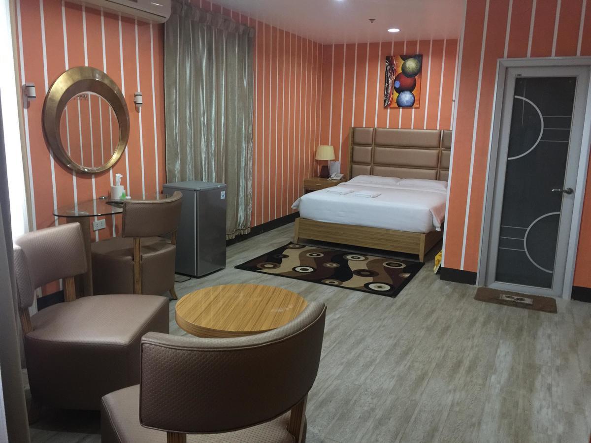 Jeamco Royal Hotel-Palawan Puerto Princesa Buitenkant foto